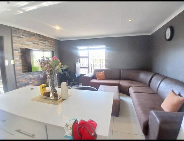 3 BEDROOM HOUSE FOR SALE IN NOORDWYK